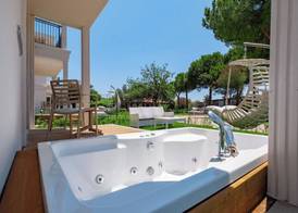 La Benata Beach Hotel 4