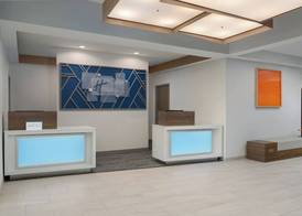 Holiday Inn Express & Suites Alexandria by IHG 3