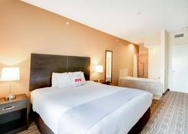 Baymont by Wyndham Houston North 4