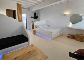 ELLI TROPiCAL LUXURY SUITES SUNSET-INFINITY POOL- SEA SIDE-NEAR CENTER PARKING 3
