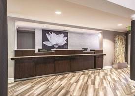 La Quinta Inn & Suites by Wyndham University Area Chapel Hill 4
