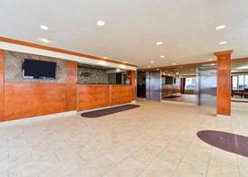 Travelodge by Wyndham Cleveland Airport 3
