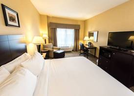 Glacier Peaks Hotel 5