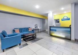 Days Inn by Wyndham Zachary LA 4