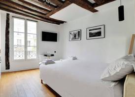 Charming studio A C - 2P - Le Marais 3