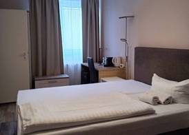 City Hotel Frankfurt Central 5