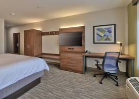 Holiday Inn Express & Suites ALBUQUERQUE HISTORIC OLD TOWN by IHG 4