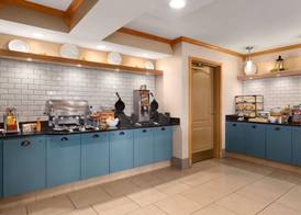 Country Inn & Suites Rochester South 3