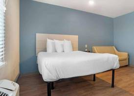 Studio 6 Extended Stay Fort Myers FL 4