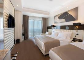 Serenity Queen Hotel 3