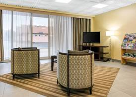Quality Inn & Suites Charleston - Civic Center 5