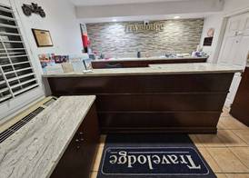 Travelodge Inn & Suites by Wyndham Fullerton 2
