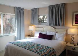 Canada House Pompano Beach 4
