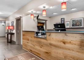 Country Inn & Suites by Radisson, Chambersburg, PA 5
