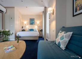 Un Hotel sur le Port 3