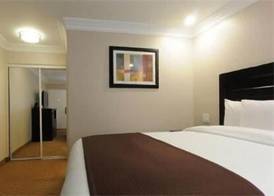 Raincross Hotel 5