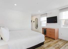 Grove Hotel 4