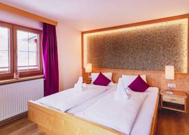 Panorama Hotel Guggenbichl - inkl Sommerkarte, einmaliger Eintritt ins Tauern Spa & bester Ausblick über Kaprun 2