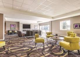La Quinta by Wyndham Cincinnati Sharonville 3