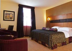 The Pinewood Hotel 5
