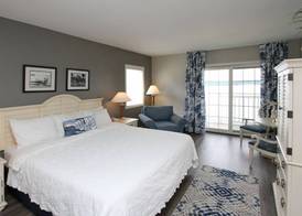 Bay Pointe Inn 3