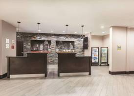 La Quinta by Wyndham Houston IAH Bush Intl Airport E 3