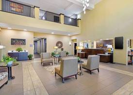Best Western Plus Thornburg Inn & Suites 2