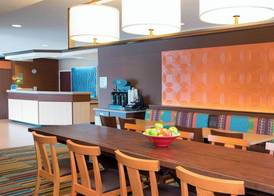 Fairfield Inn and Suites by Marriott Chicago St. Charles 2