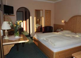 Sport und Familienhotel Klausen 2