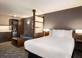 Microtel Inn & Suites by Wyndham Aurora 5