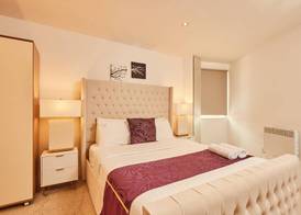 Modern Leeds City Apartment 2
