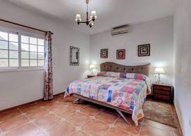 Beautiful Arianny House With Pool 2