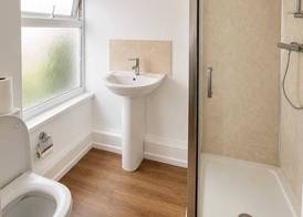 Cardiff Inner City Centre Guesthouse 5