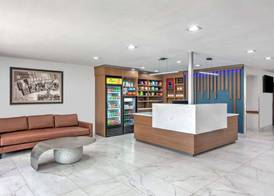 Super 8 by Wyndham Grapevine/DFW Airport Northwest 3