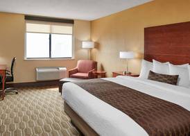Best Western Plus Milwaukee Airport Hotel & Conference Center 4