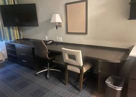 Extended Studio Hotel Ontario 3