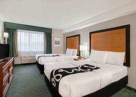 La Quinta Inn by Wyndham Everett 4