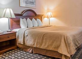 Quality Inn Grand Rapids North 4