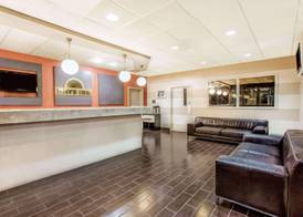 Days Inn by Wyndham Fort Lauderdale Apt Cruise Prt 3