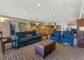 Comfort Suites Visalia - Convention Center 3