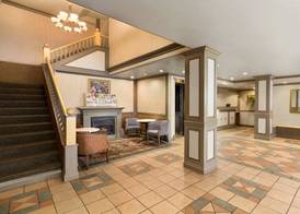 Days Inn by Wyndham Vancouver Downtown 2