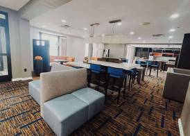 Country Inn & Suites by Radisson, Columbus-Edinburgh 5