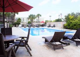Ramada by Wyndham Savannah Gateway 5