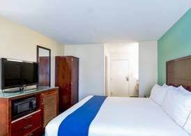 GreenTree Inn San Diego Mission Bay 4
