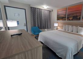 Days Inn by Wyndham Champaign/Urbana 3