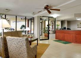 Quality Inn & Suites Clarksville 4