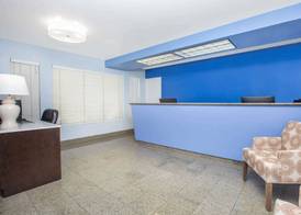 Baymont by Wyndham San Diego Downtown 2