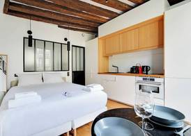 Charming studio A C - 2P - Le Marais 4