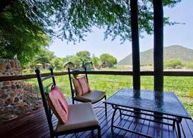 Tau Game Lodge 4