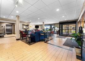 SureStay Plus by Best Western Reading North 3